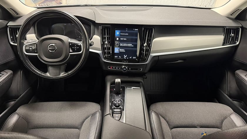 Bild 5 av Volvo V90 B4 AWD Geartronic Momentum Advanced SE Euro 6