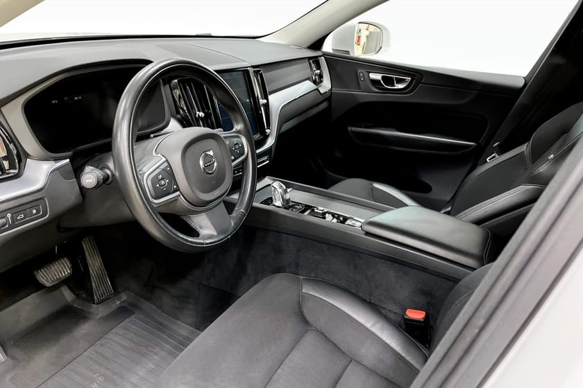 Bild 5 av Volvo XC60 T8 TE Momentum Advanced Edition