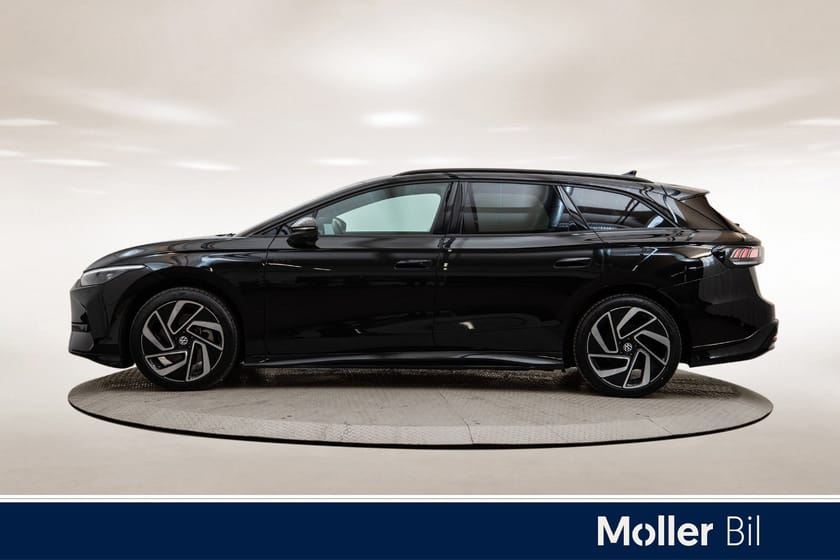 Bilde 2 av Volkswagen ID.7 GTX Tourer