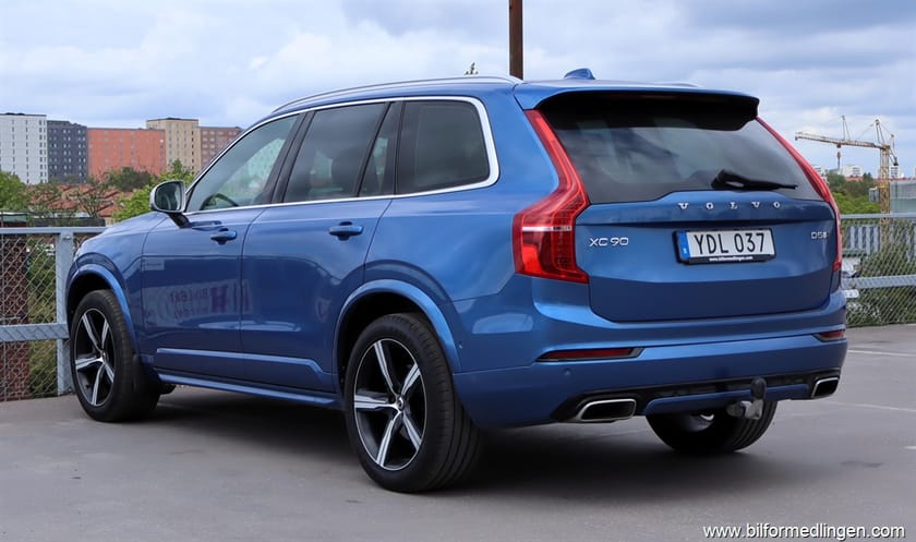Bild 4 av Volvo XC90 D5 AWD R Design HeadUp 7-sits S/V-hjul GPS