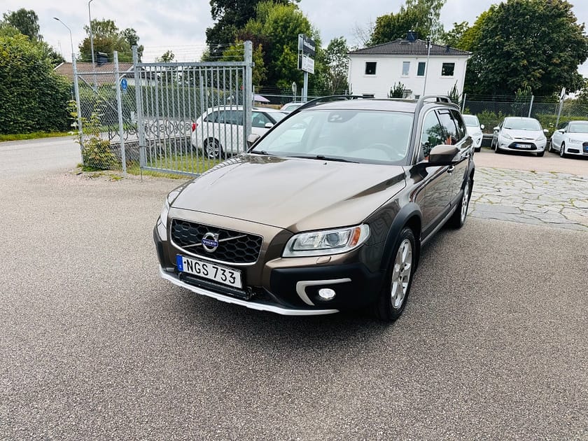 Bild 2 av Volvo XC70 D4 AWD 181HK CLASSIC SUMMUM / NAVI /  DRAG / VÄRMARE