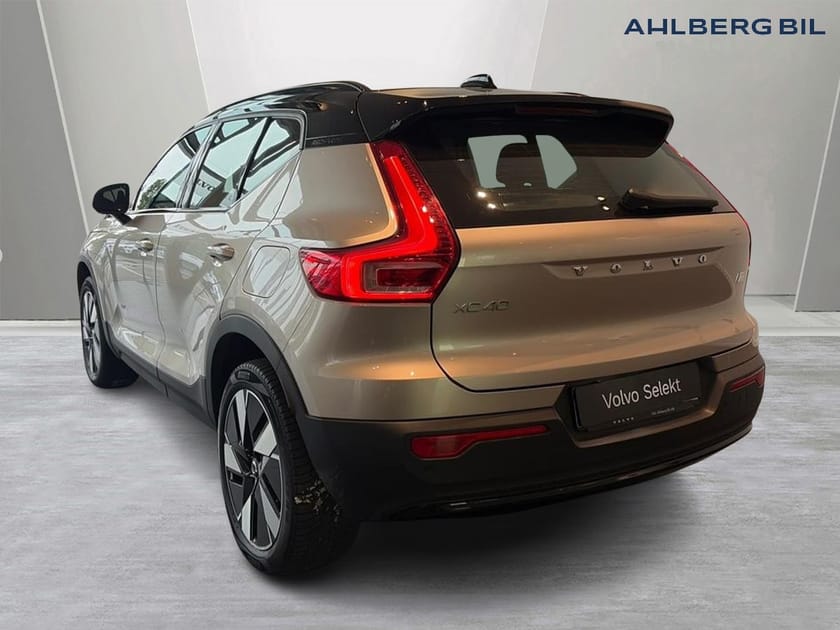 Bild 3 av Volvo XC40 Recharge Single Motor Extended Range OUTLET 🟢 Core SE. Backkamera, Klimatpaket, Navi,