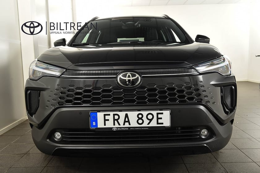 Bild 4 av Toyota Corolla Cross Hybrid AWD-i 2,0 Elhybrid AWD Style *Facelift* Vinterhjul