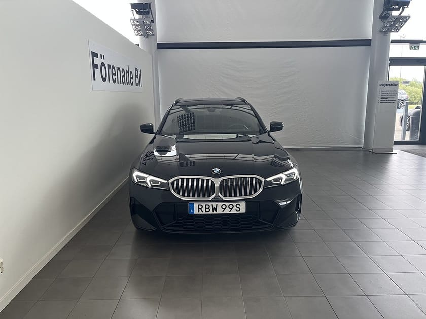 Bild 2 av BMW 320d xDrive Touring 320 M Sport Drag HiFi 18" Park Assist