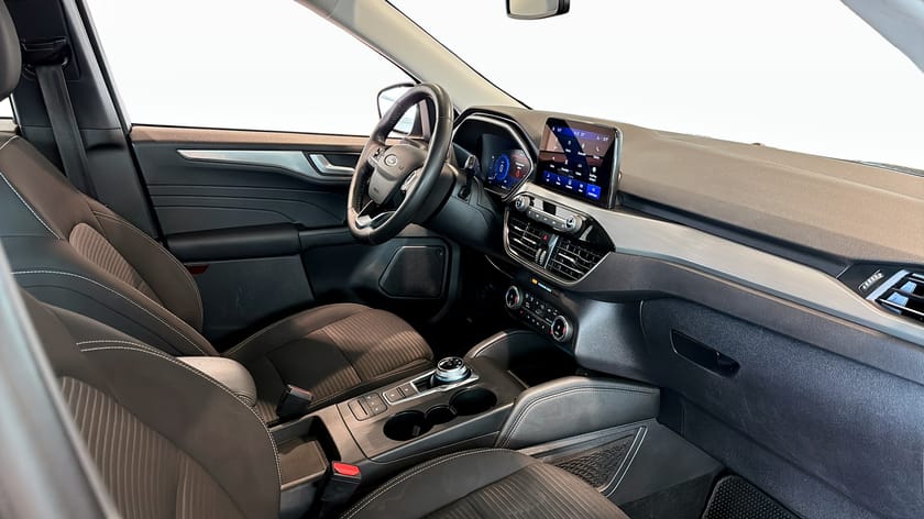 Bild 3 av Ford Kuga Plug-In Hybrid Titanium PHEV / Vinter Pkt.
