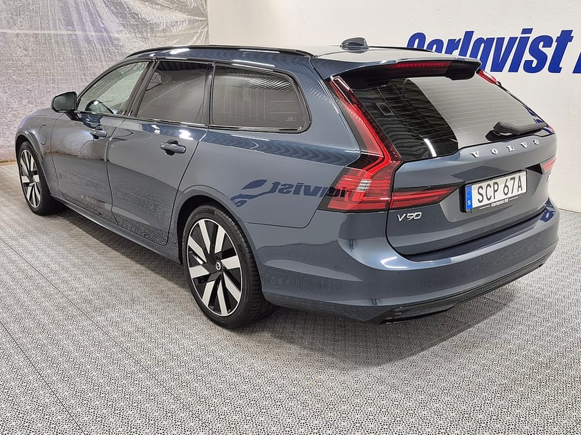 Bild 3 av Volvo V90 T6 Recharge Plus Dark plug in AWD 350HK 4x4 Läder 360