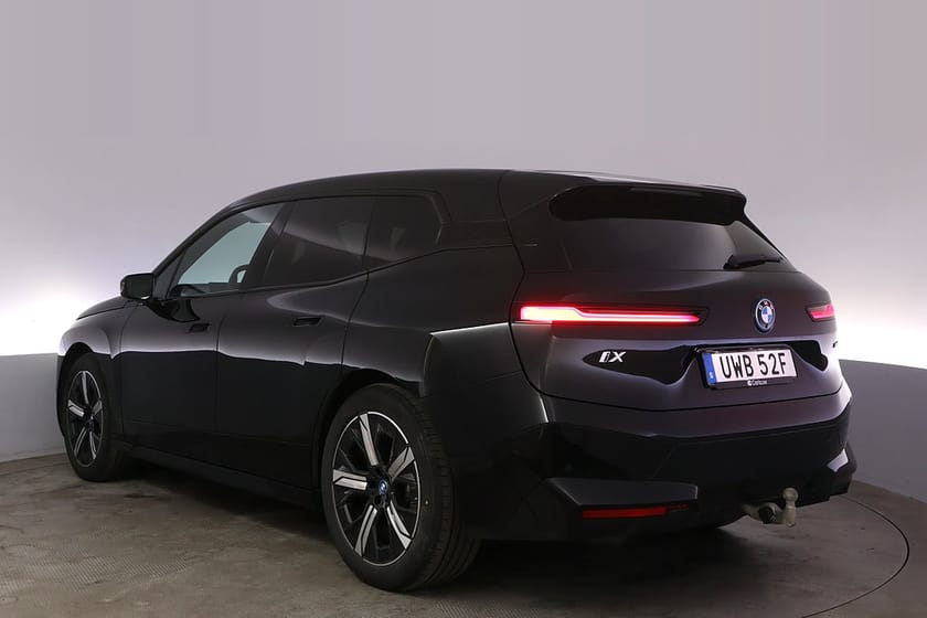 Bild 4 av BMW iX xDrive50 Sport Pano HK 360 Drag Laser DAP HuD 21''