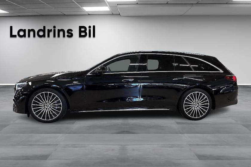 Bild 4 av Mercedes-Benz E 300 de 4MATIC T Pano Drag Distronic Superscreen 360Kamera
