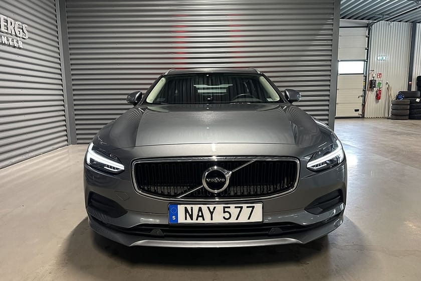 Bild 2 av Volvo V90 D4 Geartronic Momentum Väramre Navi Keyless Euro 6