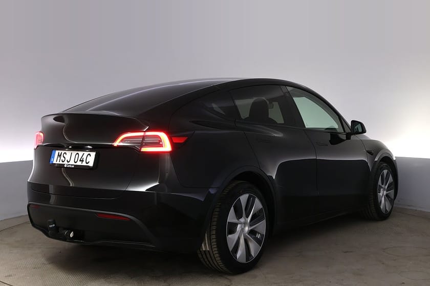 Bild 5 av Tesla Model Y Long Range AWD Autopilot Pano Drag