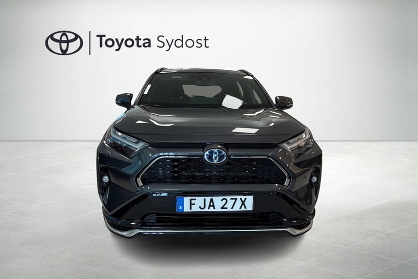 Bild 5 av Toyota RAV4 Plug-in Hybrid 2,5 Laddhybrid AWD-i Active Automat Drag Backkamera Rattvärme   Adaptiv farthållare mm.