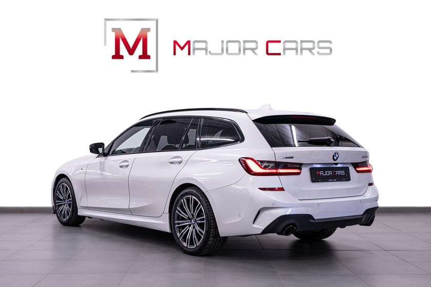 Bild 4 av BMW 320d xDrive Touring M Sport Panorama HiFi Mineralvit Drag SE SPEC