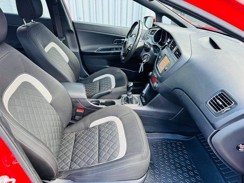 Bild 5 av Kia cee'd_sw SW 1.6 CRDi 136HK GT-LINE / NAVI / VÄRMARE