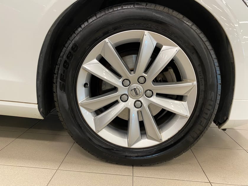 Bild 5 av Volvo V60 B4 Bensin Mom Adv Navi Pro Edition