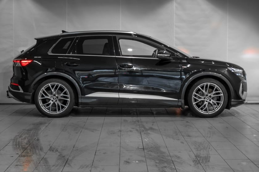 Bilde 3 av Audi Q4 50 e-tron quattro S line