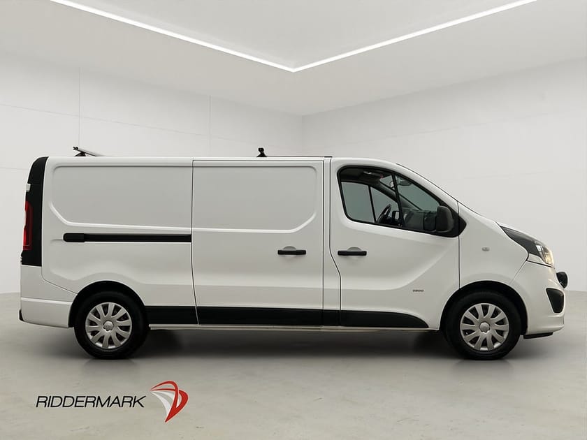 Bild 2 av Opel Vivaro Skåpbil L2 1.6CDTI Värmare Dragkrok B-Kamera Farthållare