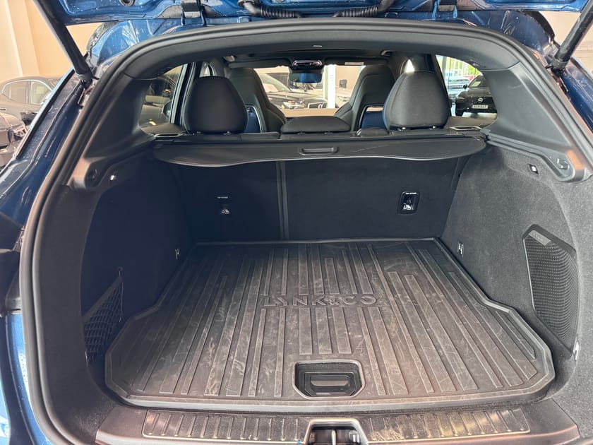 Bild 5 av Lynk & Co 01 PHEV (360 PANO GPS CarPlay El-Stol Infinity MOMS)
