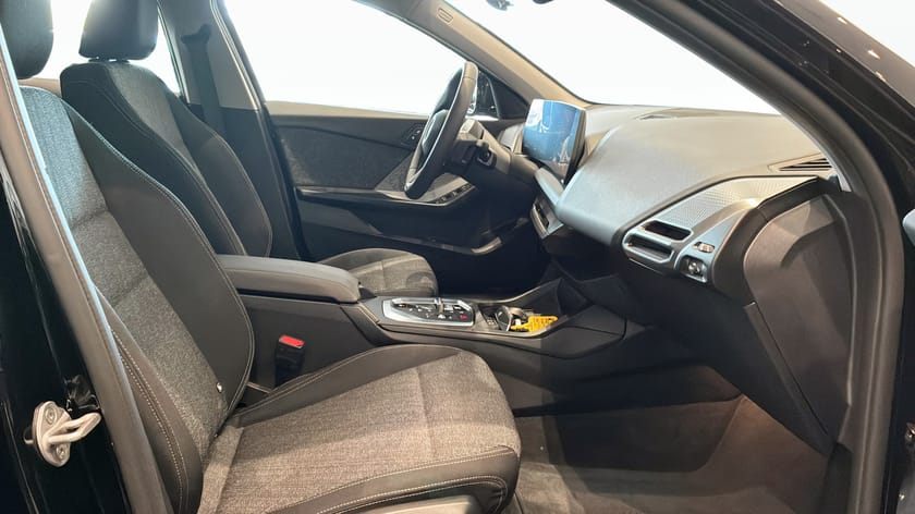 Bild 3 av BMW 120 Farthållare, Backkamera