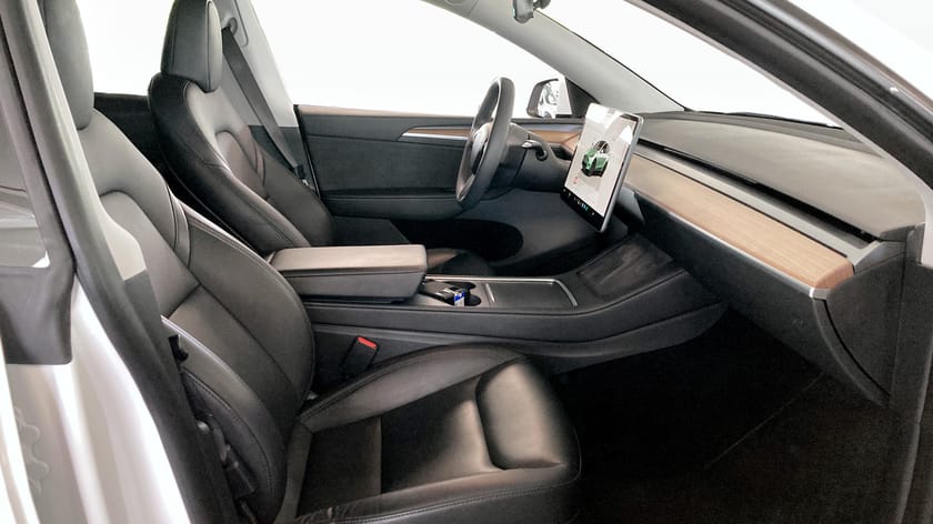 Bild 3 av Tesla Model Y Long Range AWD 514HK DRAG PANO KAMERA MOMS