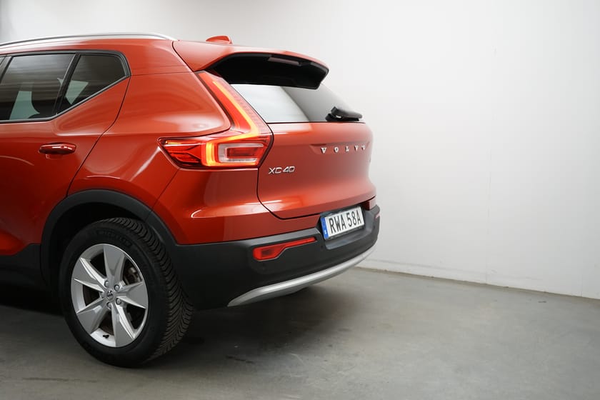 Bild 3 av Volvo XC40 B4 FWD Bensin Core SE II, Baklucka elmanövrerad, Navigation