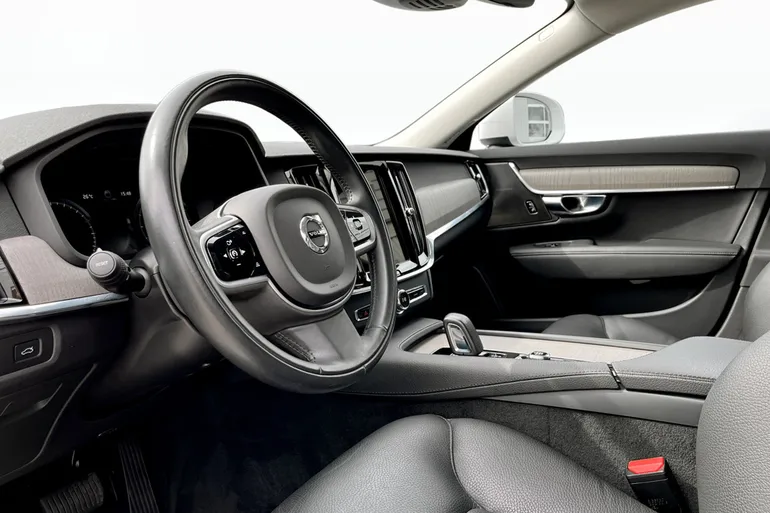 Volvo V90 Cross Country