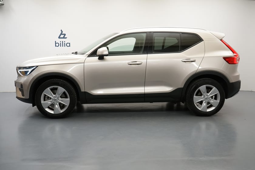 Bild 2 av Volvo XC40 B4 FWD Bensin Core SE II, Navigation, Baklucka elmanövrerad