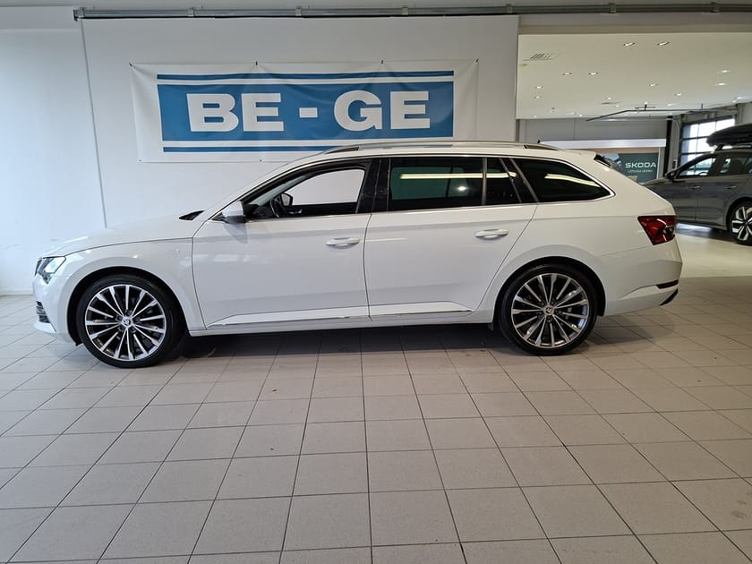 Bild 2 av Škoda Superb iV Kombi