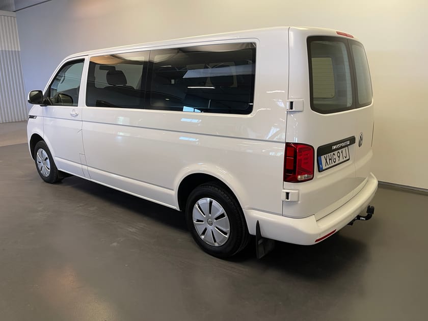 Bild 4 av Volkswagen Transporter Kombi 2.0 TDI BMT DSG (150hk) 9 sätes / Nyservad / Vinterhjul /