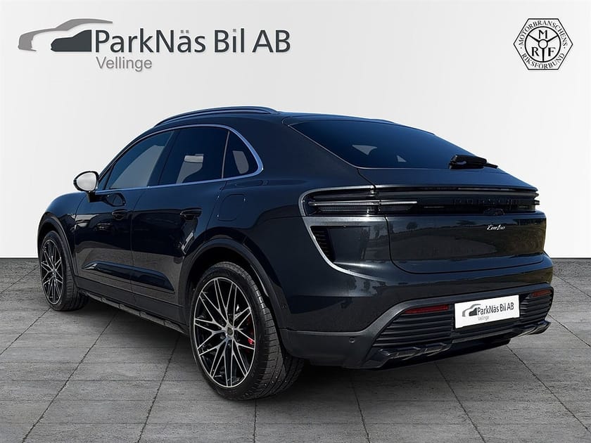 Bild 3 av Porsche Macan Turbo Electric PANO CLUBLÄDER