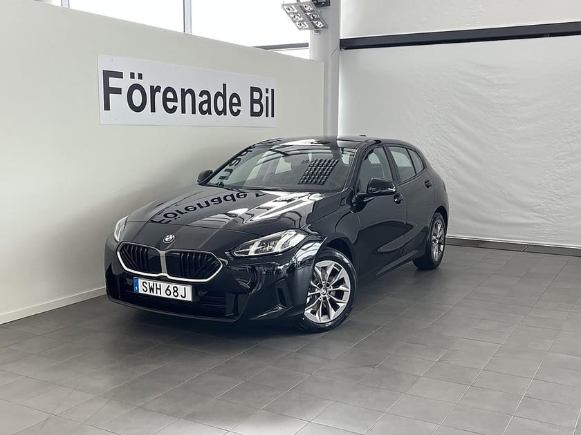 Bild 2 av BMW 120 PRIVATLEASING fr. 3.345 kr/mån Auto 17"Rattvärme