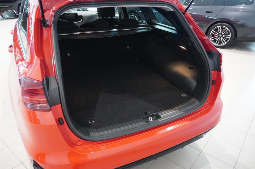 Bild 5 av Kia Ceed Sportswagon Plug-in Hybrid PHEV B-Kamera Rattvärme