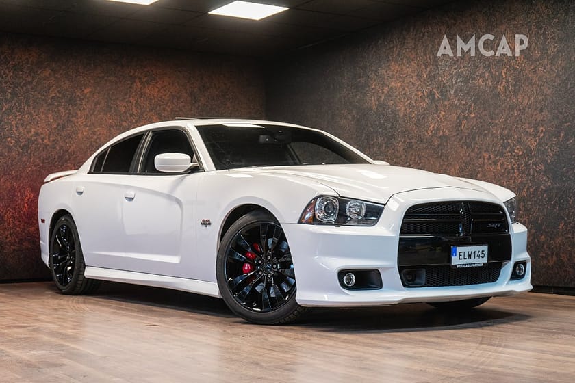 Bild 1 av Dodge Charger SRT-8 6.4 V8 HEMI 476hk | Taklucka | H/K | 2520 kr/mån