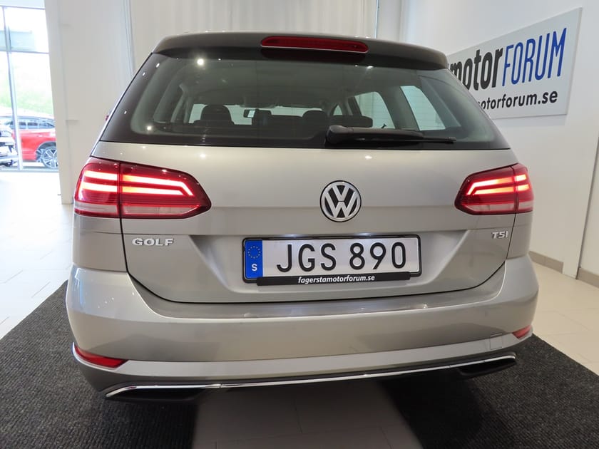 Bild 5 av Volkswagen Golf Sportscombi TSI 110 HK Drag Backkamera Vhjul