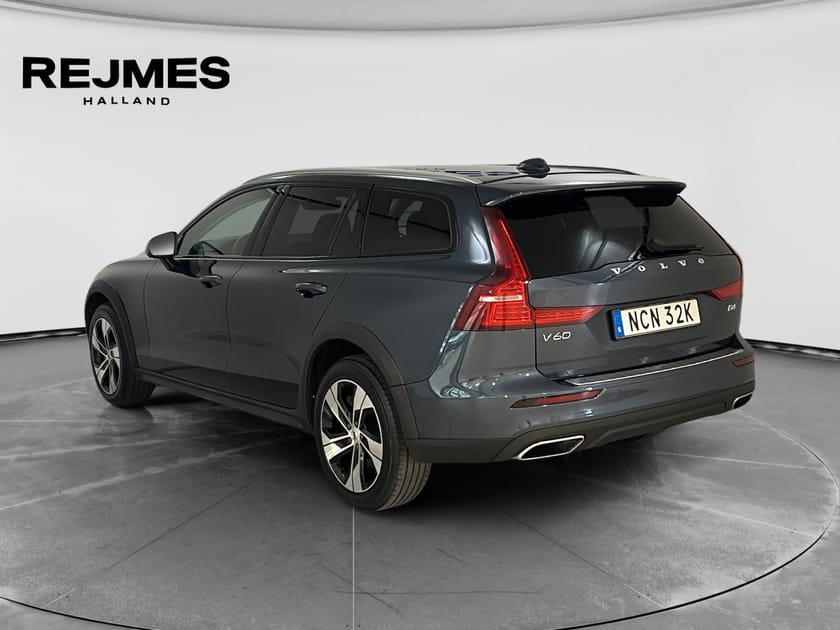 Bild 2 av Volvo V60 Cross Country B4 AWD Diesel Adv SE | Dragkrok | H/K | Parkeringskamera bak