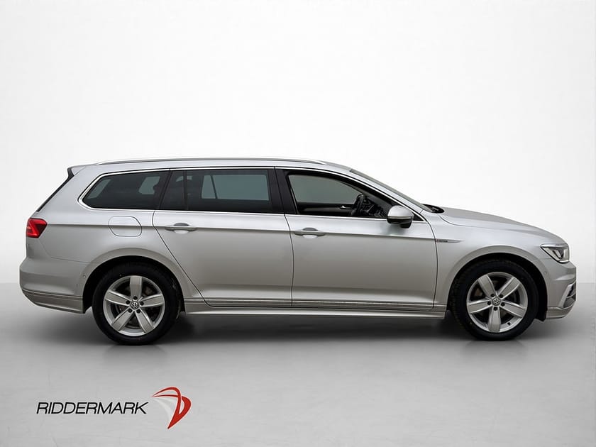 Bild 5 av Volkswagen Passat Sportscombi TDI 4M 190hk R-Line Cockpit Dynaudio 360°