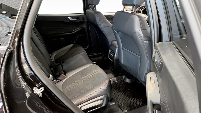Bild 5 av Ford Kuga Plug-In Hybrid KUGA,ST-LINE,243HP,360,DRAG, B&O-LJUD, PL FR.4295:-