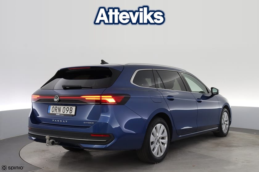 Bild 3 av Volkswagen Passat Variant eHybrid 272hk Business Drag P-Värm Kamera Navi