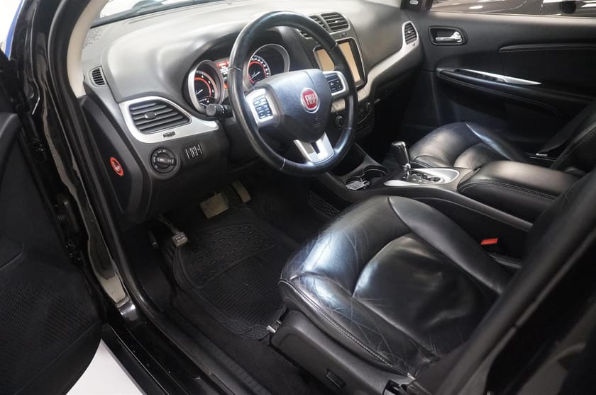 Bild 2 av Fiat Freemont Black Code Alpine 2.0 Multijet 4x4 170 Aut 7-Sits