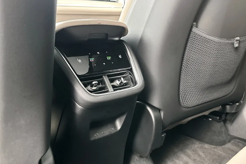 Volvo EX90 Twin Motor Performance bilde 24