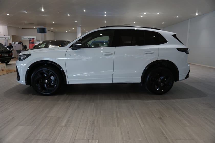 Bild 2 av Volkswagen Tiguan R-LINE 2.0 TDI  4M 193 HK DSG