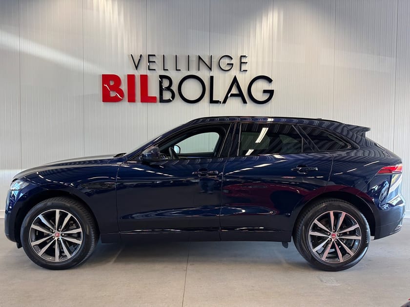 Bild 1 av Jaguar F-Pace P250 R-Dynamic Pano Meridian Skinn Navi Drag B-Kamera