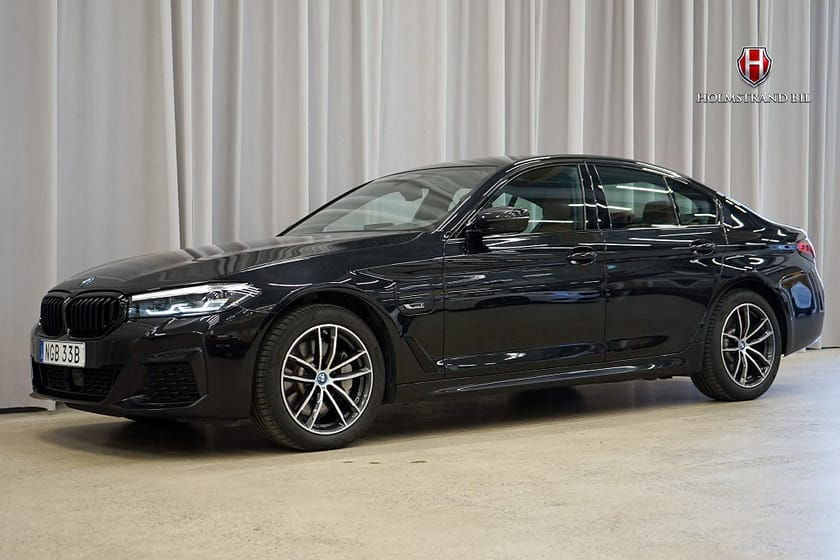 Bild 4 av BMW 530e xDrive Sedan M Sport Drag Shadow Cognac Hifi Kamera
