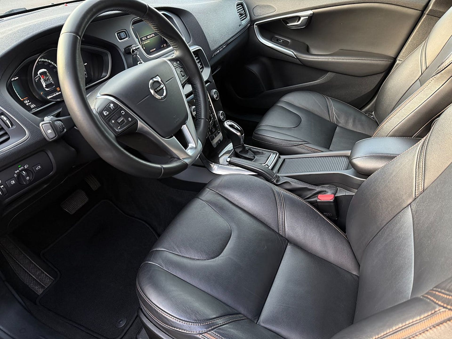 Volvo V40 Cross Country 2019, bild 7/10