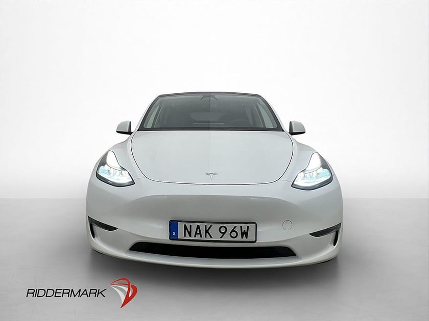 Bild 2 av Tesla Model Y Performance AWD Dragkrok Panorama Svensksåld