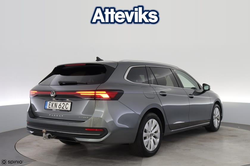 Bild 3 av Volkswagen Passat Variant eHybrid 272hk DSG Nav Drag värm Kamera