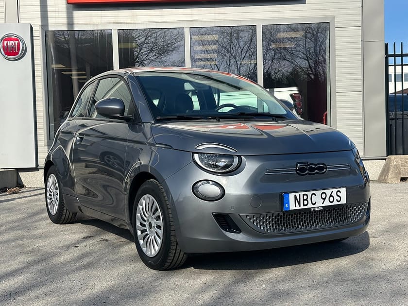 Bild 2 av Fiat 500e 42 kWh | ICON | Backkamera | Parkeringssensorer