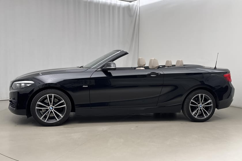 Bild 2 av BMW 220i Cabriolet LCI, F23 (184hk) Sport Line