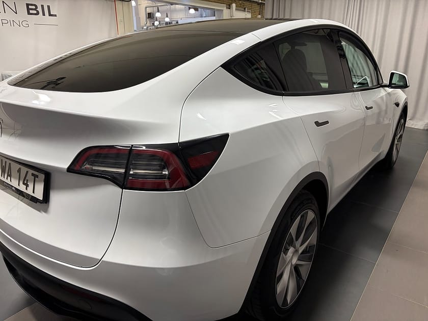 Bild 5 av Tesla Model Y Standard Range RWD Autopilot Drag Vinterhjul