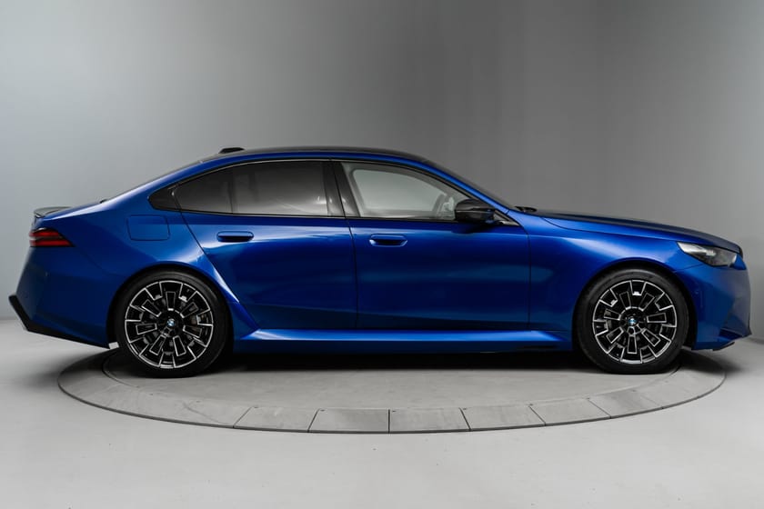 Bilde 2 av BMW M5 727hk PHEV