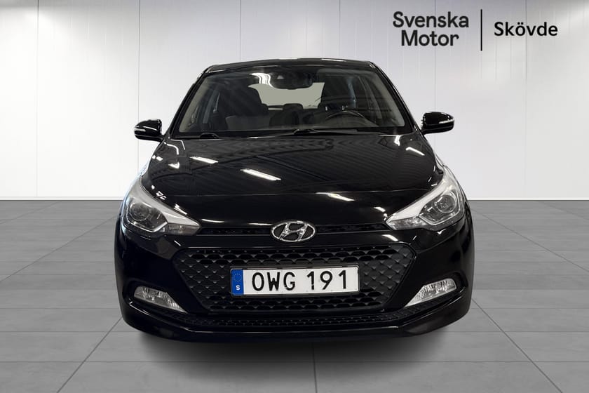 Bild 4 av Hyundai i20 Premium 1.4 100Hk Automat Sommar & Vinterhjul på Alufälg | Endast 9 308 mil